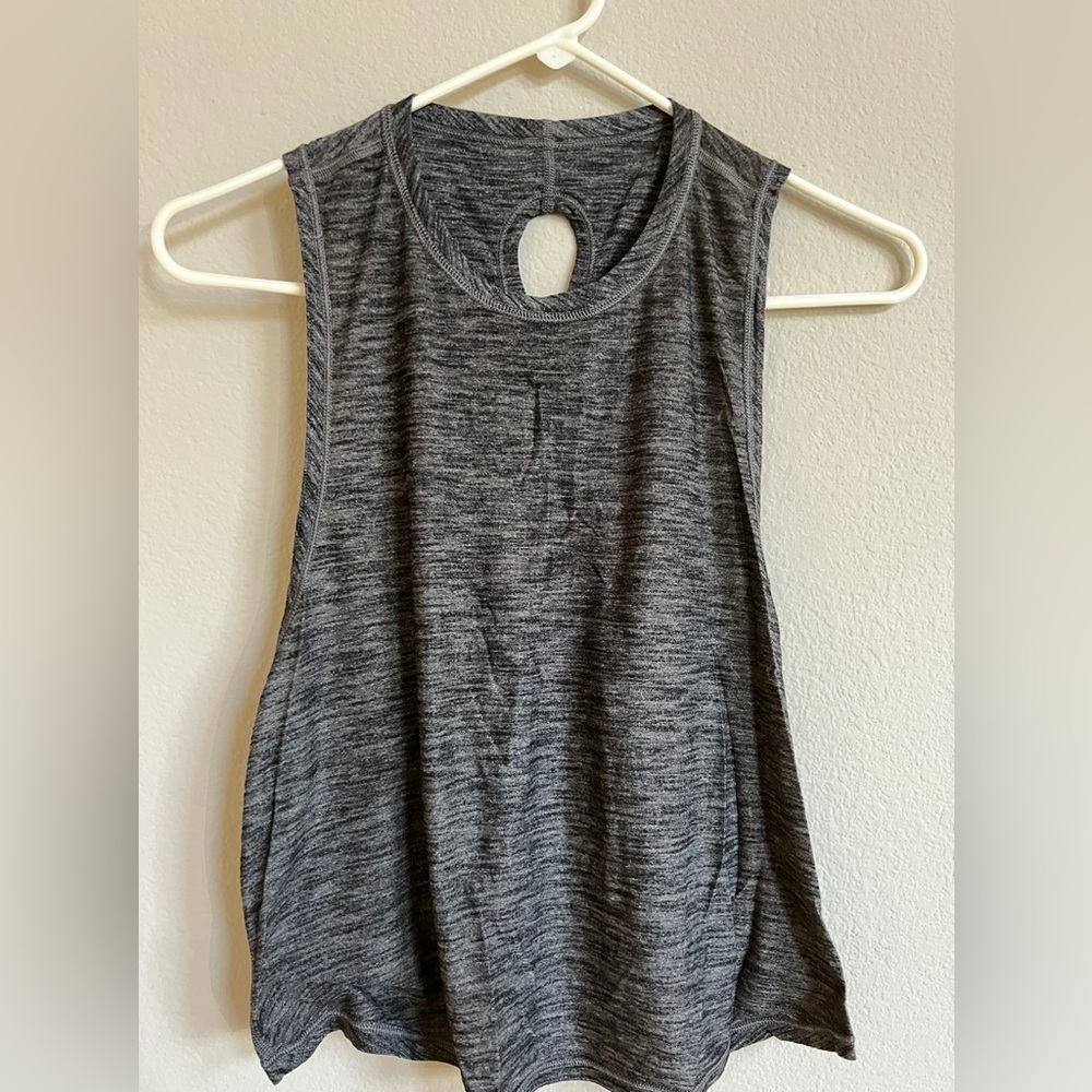 Lululemon crop tank